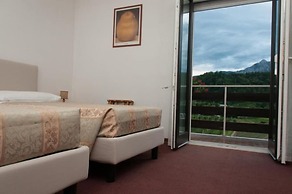 Hotel Dolomiti Levico