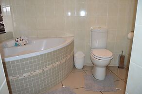 Rantsho Lifestyle Guesthouse