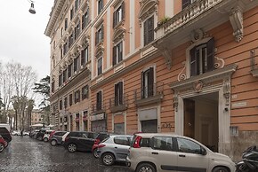 Vittorio Emmanuele & Colosseo Studio