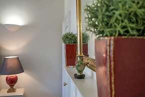 Luxurious Georgian Central Apartment -Parking - 1