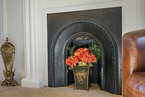 Luxurious Georgian Central Apartment -Parking - 1