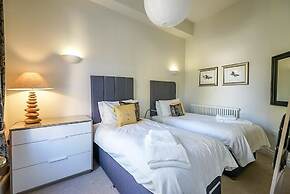 Luxurious Georgian Central Apartment -Parking - 1