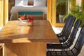 Tropical Boutique Sunset