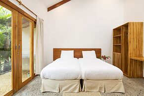 Tropical Boutique Sunset