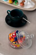 1812 Caves 'n Mansion