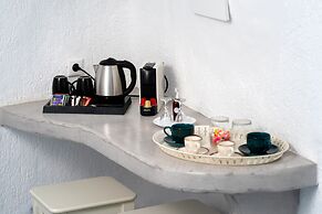 1812 Caves 'n Mansion