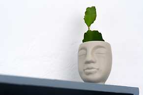 1812 Caves 'n Mansion