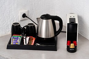 1812 Caves 'n Mansion