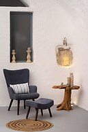 1812 Caves 'n Mansion