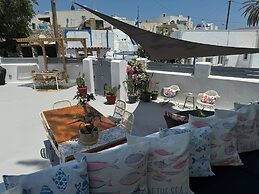 1812 Caves 'n Mansion