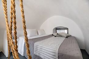 1812 Caves 'n Mansion