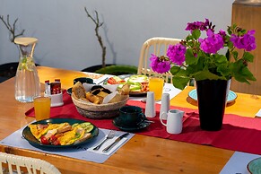 1812 Caves 'n Mansion