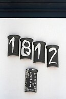 1812 Caves 'n Mansion