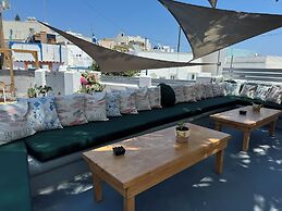 1812 Caves 'n Mansion