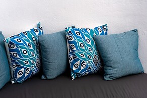 1812 Caves 'n Mansion