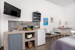 1812 Caves 'n Mansion