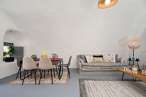 1812 Caves 'n Mansion