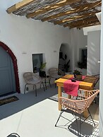 1812 Caves 'n Mansion