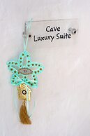 1812 Caves 'n Mansion