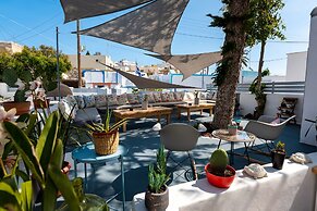 1812 Caves 'n Mansion