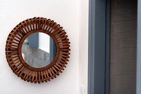 1812 Caves 'n Mansion