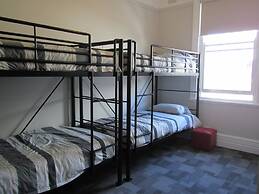 Manly Bunkhouse - Hostel