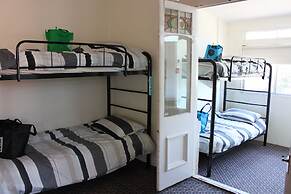 Manly Bunkhouse - Hostel