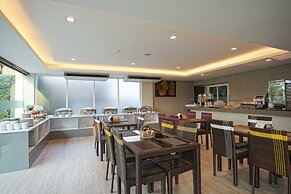 Nantra Chiangmai Riverfront Hotel