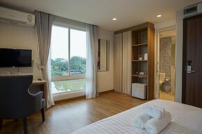 Nantra Chiangmai Riverfront Hotel