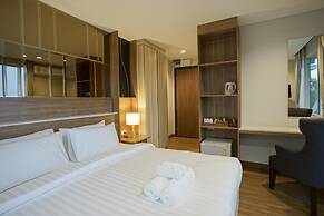 Nantra Chiangmai Riverfront Hotel
