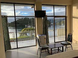 Bay View Barbers Lodge