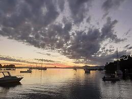 Bay View Barbers Lodge