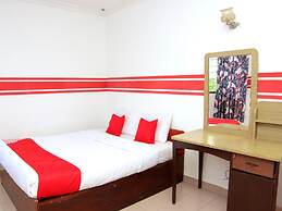 Super OYO 1173 Mandyrin Hotel