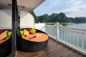 Verdure Lotus Luxury Cruise on Lan Ha Bay
