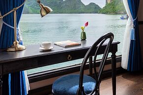 Verdure Lotus Luxury Cruise on Lan Ha Bay