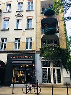 Piper Zajezdnia White