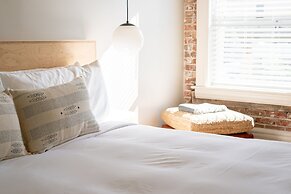 The Jesse Hotel & Bar
