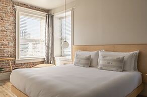 The Jesse Hotel & Bar