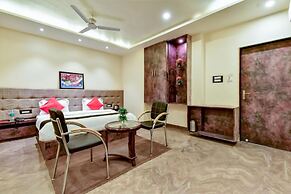 Hotel Frontier Royal