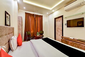 Hotel Frontier Royal