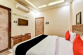 Hotel Frontier Royal