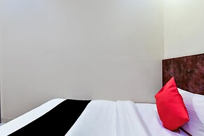 Hotel Frontier Royal