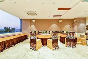 Hotel Frontier Royal