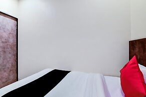 Hotel Frontier Royal