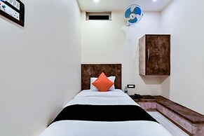 Hotel Frontier Royal