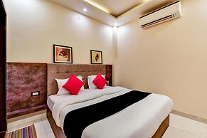 Hotel Frontier Royal