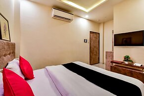 Hotel Frontier Royal