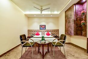 Hotel Frontier Royal