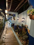 Ferellee Beachfront Inn