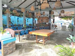 Ferellee Beachfront Inn